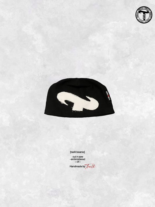 [split logo beanie]